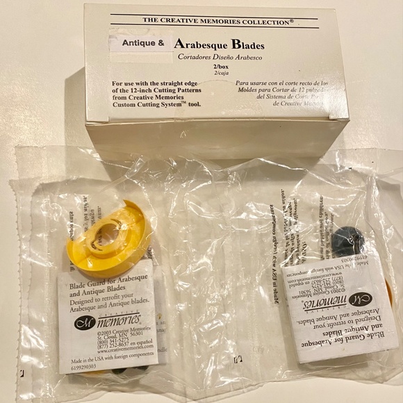 Creative Memories🖼Rotary Cutting System Antique & Arabesque Blades Set & Guards - Picture 4 of 6